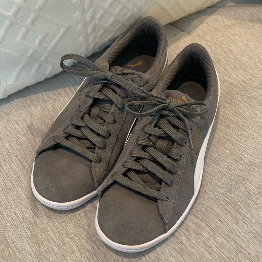 Women’s Vikky V3 Puma Sneakers Size 8 Soft Foam Optimal Comfort